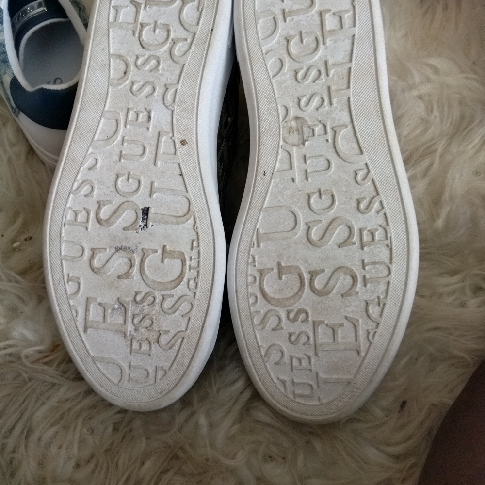 Guess sneakers - Picture 3 of 9